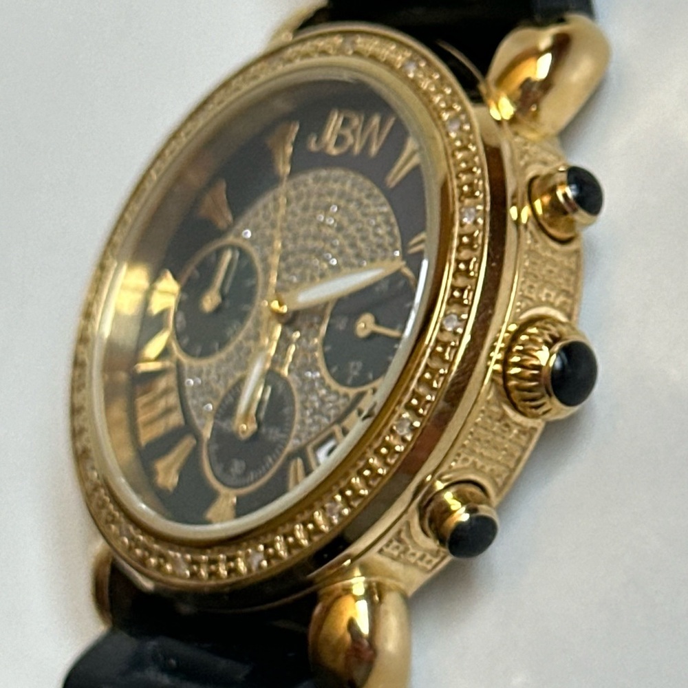 JBW Women’s Victory Sport Diamond Accented Gold Tone Silicon Strap - Picture 3 of 11
